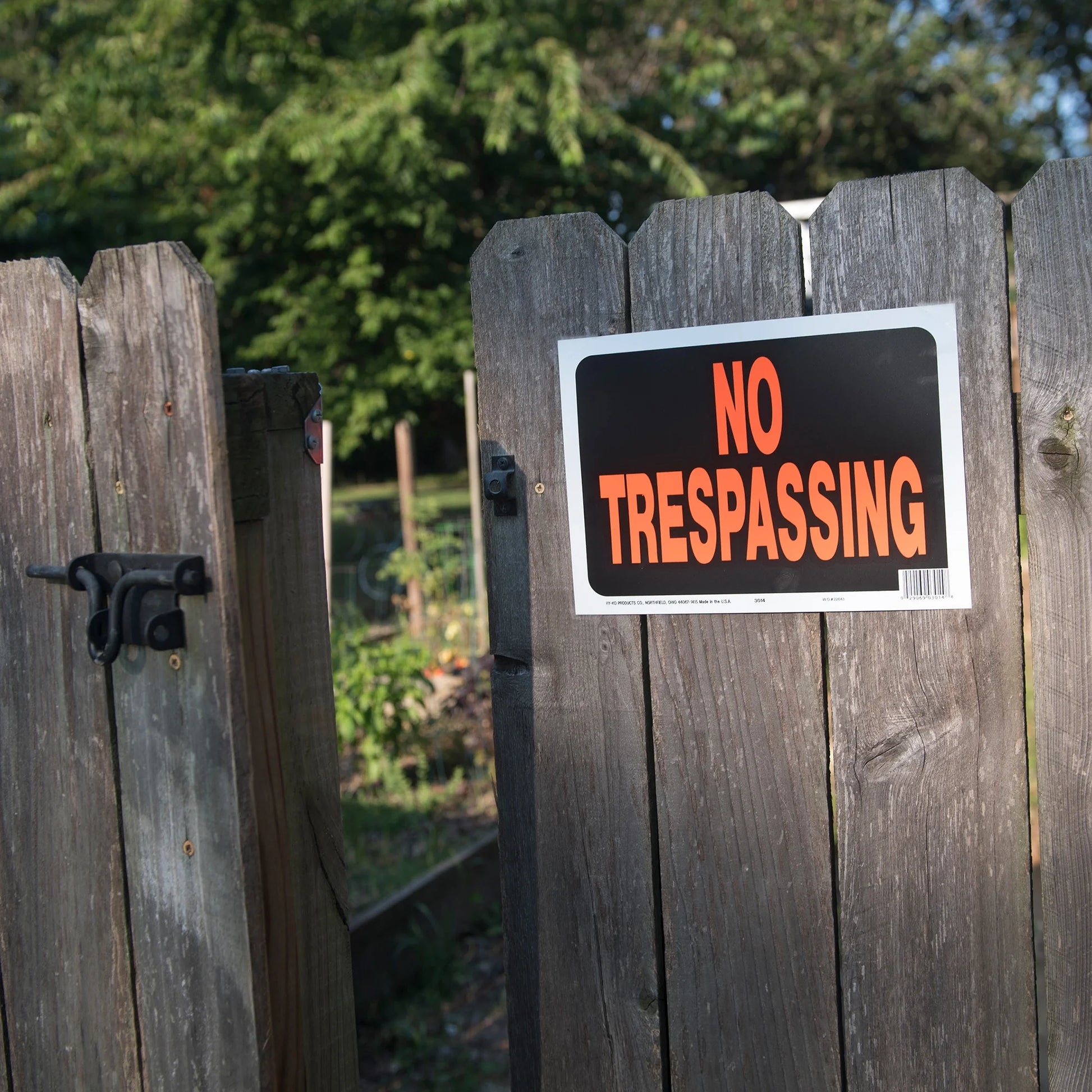 8.5 X 12 Plastic No Trespassing Property Sign, Bold Colors